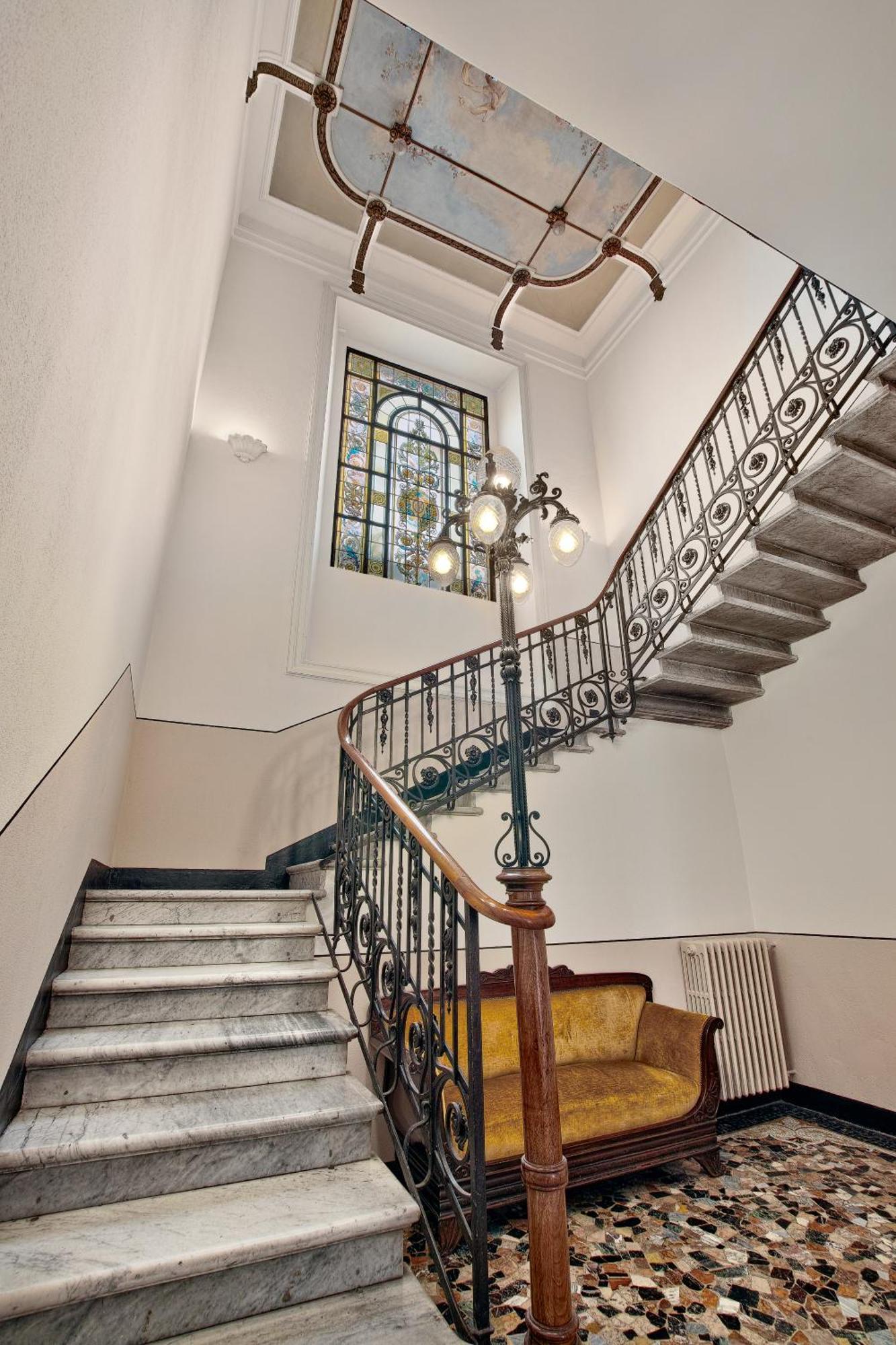 Three-room In Center Appartamento *